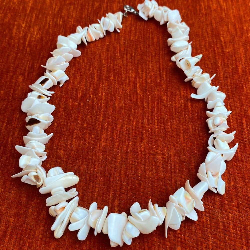 NWOT Handmade Vintage Genuine African Sea ShellsNecklace